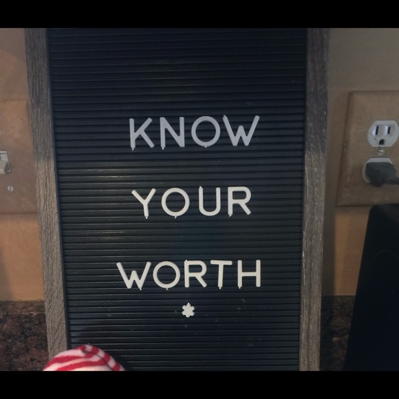 Meet your Posher, Kelly - Picture 3 of 7